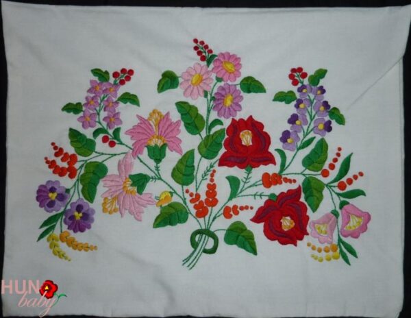 Párna hímzett kalocsai 55x40 cm