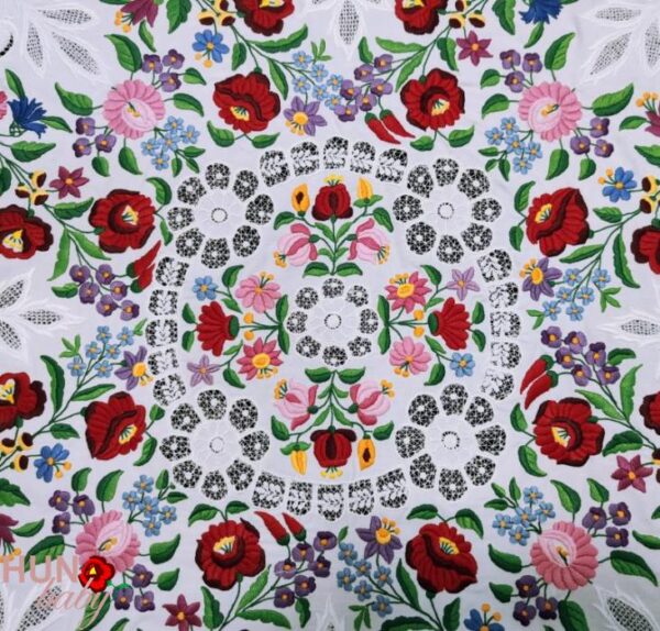 Riselt terítő kalocsai 80x80 cm