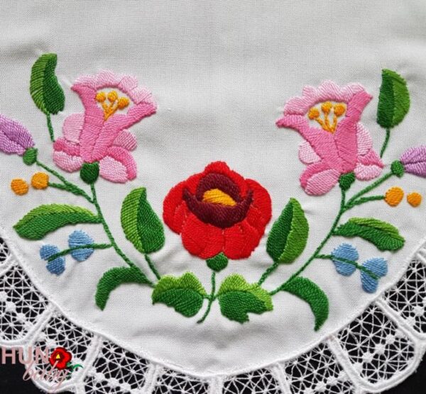 Riselt gyerek kötény kalocsai 28x24 cm Riselt gyerek kötény kalocsai 28x24 cm
