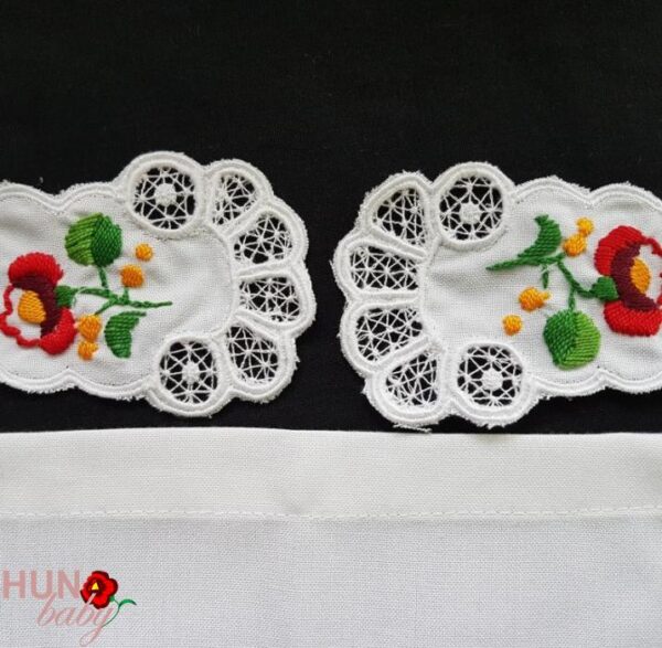 Riselt gyerek kötény kalocsai 28x24 cm Riselt gyerek kötény kalocsai 28x24 cm