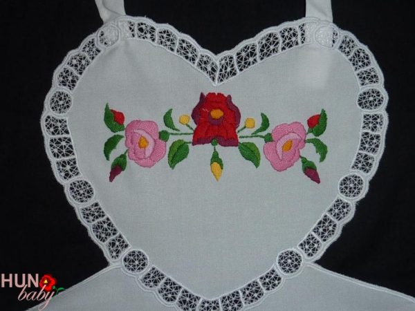 Előnyomott riselt kötény melles 55x42 cm Előnyomott riselt kötény melles 55x42 cm