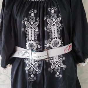 Hímzett blúz fekete selyem fehér buzsáki hímzéssel