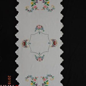 Hímzett terítő nagyfutó kalocsai luggalt 130x55 cm