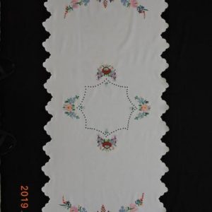 Hímzett terítő nagyfutó kalocsai luggalt 150x60 cm