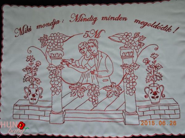 Egyedi szöveggel színnel kért falvédő