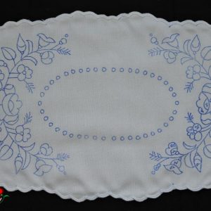Előnyomott kalocsai Kisterítő - magyaros mintával - 40x25 cm-Emőke