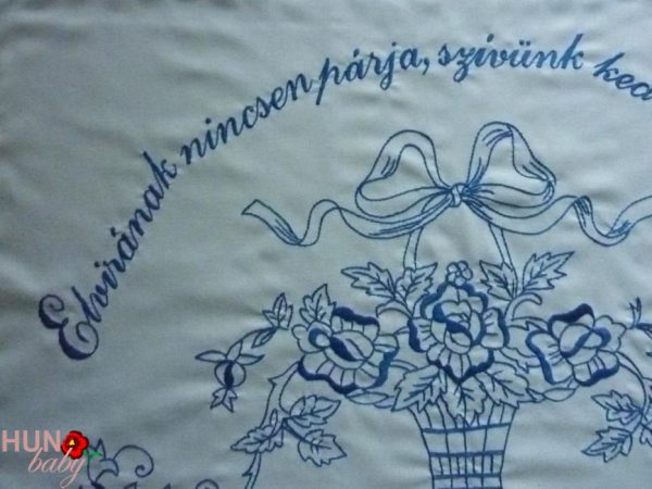 Falvédő hímzett, Elvirának nincsen párja 82x55 cm