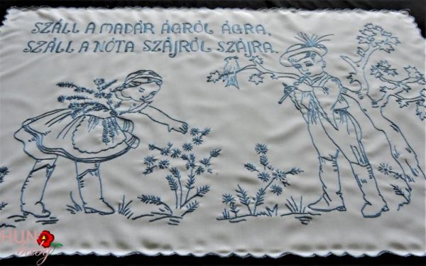 Falvédő hímzett, Száll a madár ágról, kék 82x55 cm