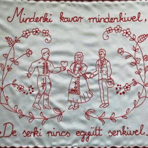 Falvédő hímzett piros, Mindenki kavar mindenkivel
