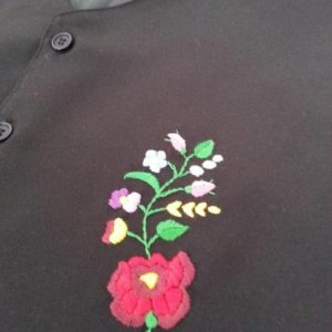 Férfi ünneplős mellény - selyem béléssel - magyaros kalocsai mintával - Balló