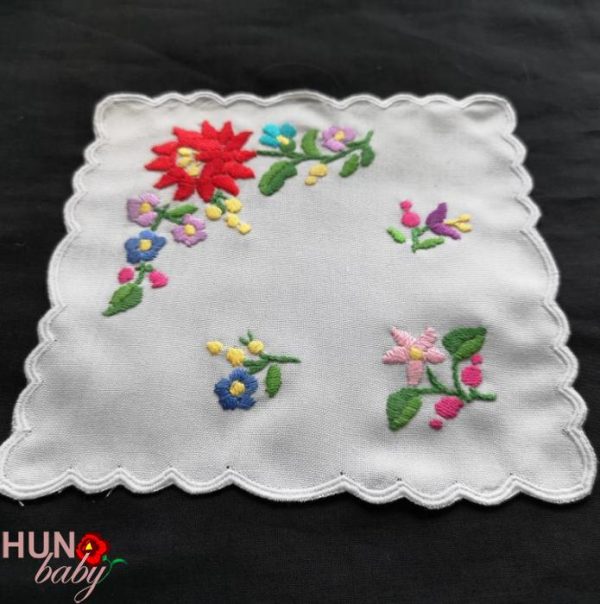 Himzett Kalocsai Kis Terito 17x17 Cm 02 600x604