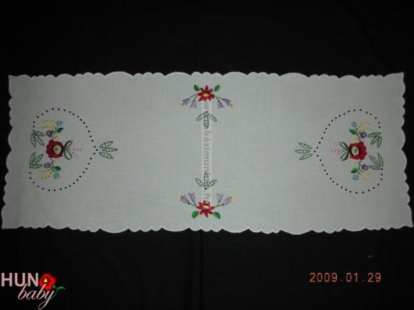 Himzett Kalocsai Terito 85x35 Cm 600x450