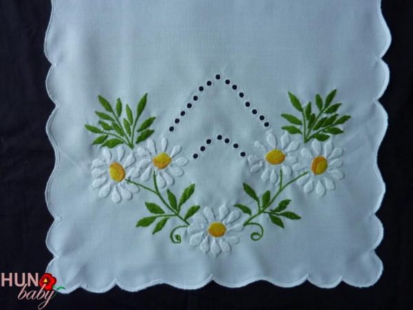 Himzett Margarettas Futo Luggalt 85x35 Cm 03 600x450