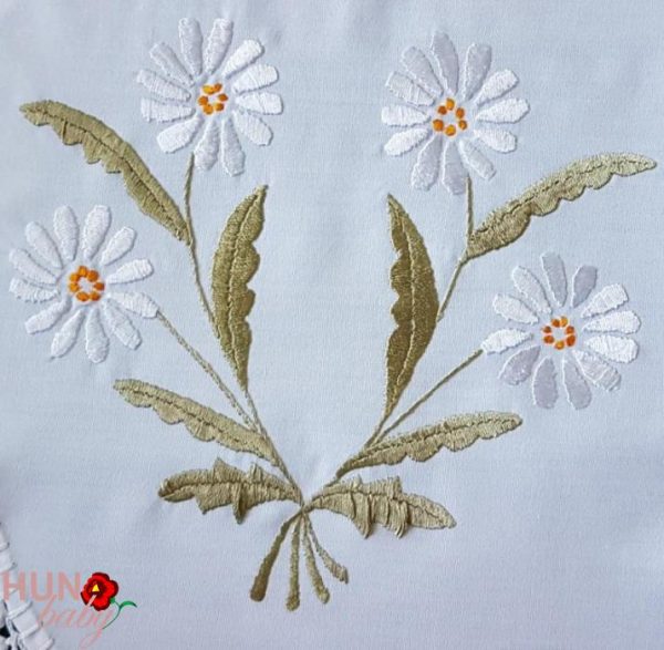 Hímzett margarettás terítő,horgolt 88x38 cm-01 Himzett Margarettas Teritohorgolt 88x38 Cm 02 600x587