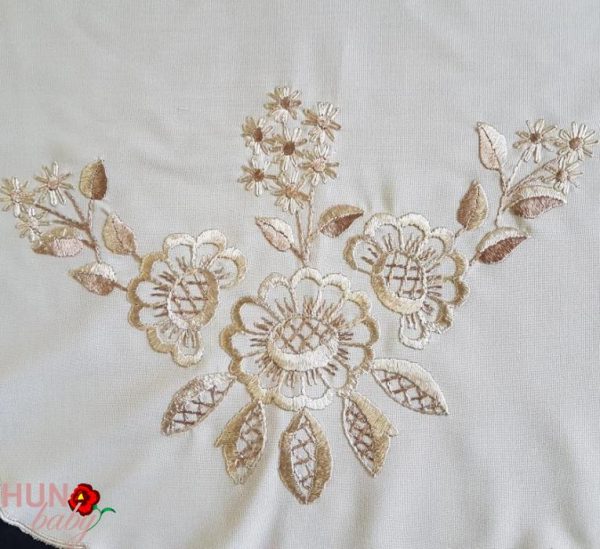 Hímzett nagyfutó drapp 120x60 cm