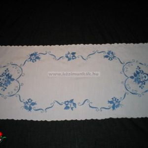 Hímzett terítő fehér kék hímzéssel 85x35 cm