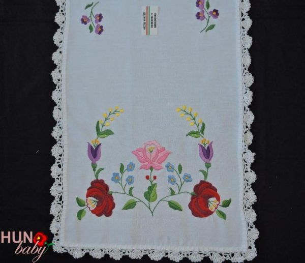 Hímzett terítő futó kalocsai 86x36 cm-01 Himzett Terito Futo Kalocsai 86x36 Cm 03 600x517