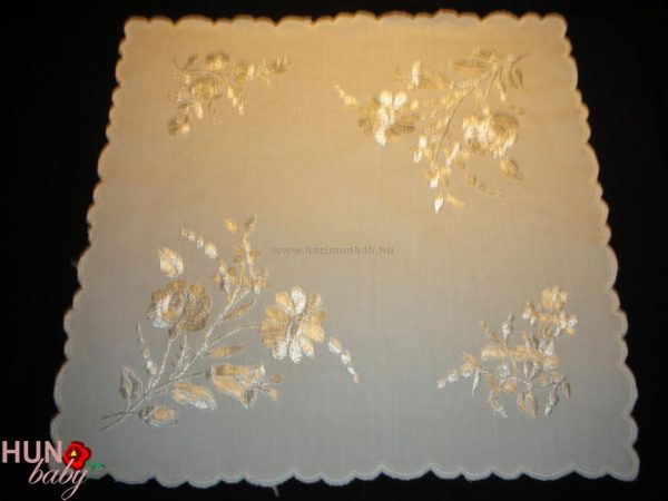 Himzett Terito Kalocsai Feher Himzessel 35x35 Cm 600x450