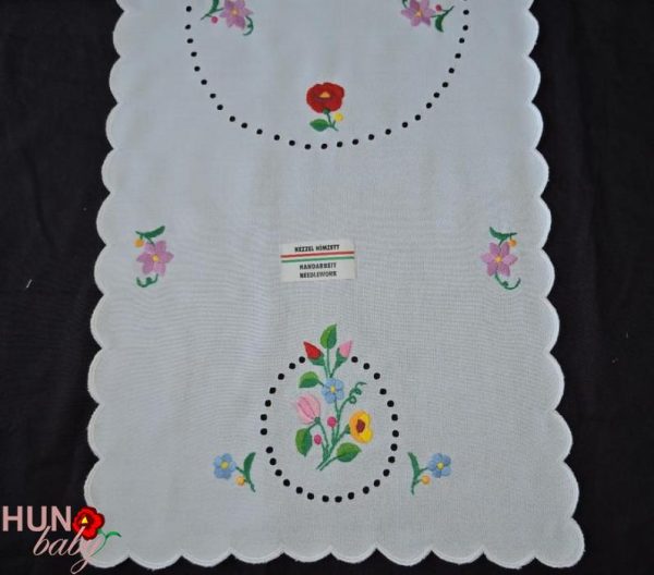 Hímzett terítő kalocsai futó 85x35 cm-2238-01 Himzett Terito Kalocsai Futo 85x35 Cm 2238 03 600x528