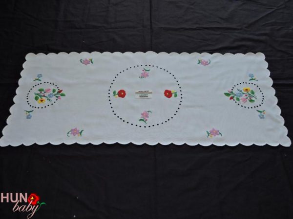 Hímzett terítő kalocsai futó 85x35 cm-2238-01 Himzett Terito Kalocsai Futo 85x35 Cm 2238 04 600x450