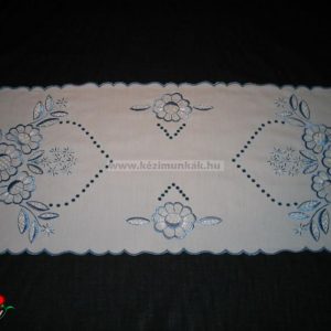 Hímzett terítő kék komlói mintával 85x35 cm