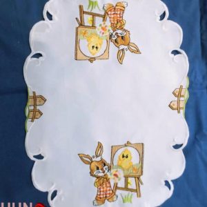 Húsvéti terítő gépi fehér nyuszis 45x29 cm
