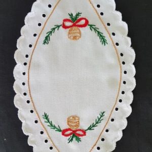 Karácsonyi terítő hímzett 37x19 cm