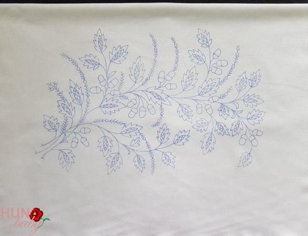 Párna előnyomott fehér, makkos 58x45 cm