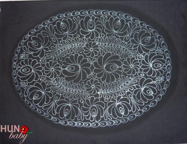 Párna előnyomott fekete matyó 58x45 cm