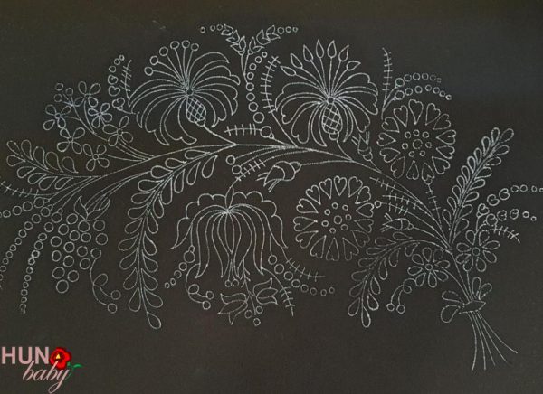 Párna előnyomott fekete matyó ókalócsai 58x45 cm