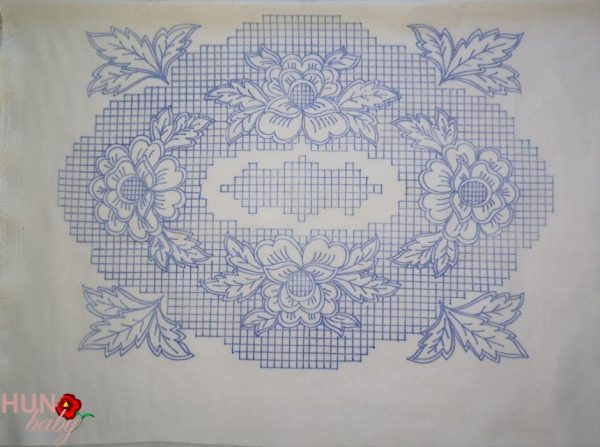 Párna előnyomott kockás fehér 58x45 cm