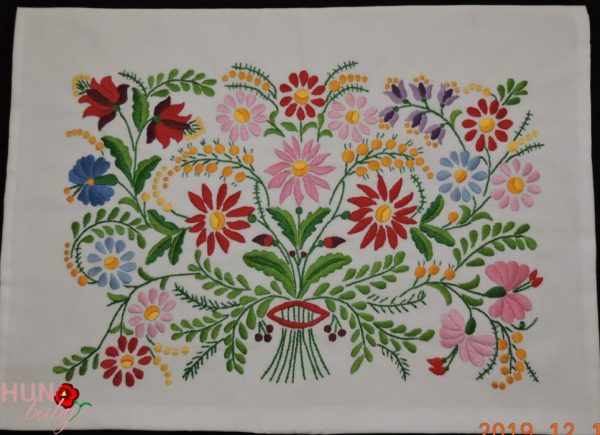Párnahuzat előnyomott virágos 58x45 cm