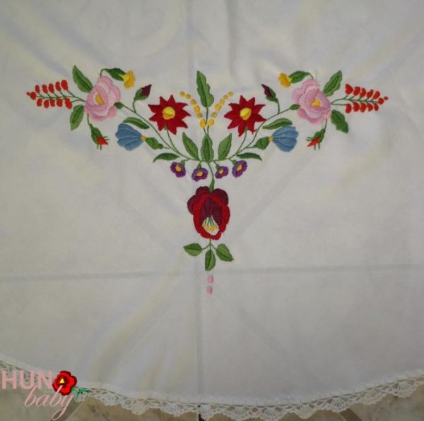Hímzett nagy terítő kalocsai kör 150 cm