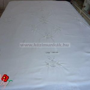 NAGYterítő FEHÉRREL himzett, riselt 170x130 cm